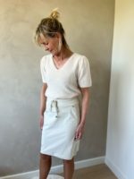 Fluffy truitje v-hals offwhite