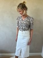 Chastar v-hals top Riëlle zwart beige
