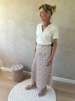 Bloemetjes rok beige