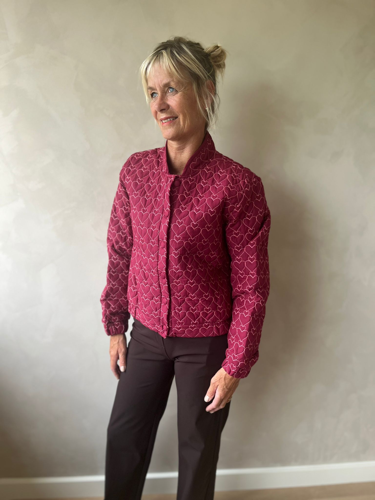 Azzuro bomber print hartjes bordeaux