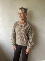 Azzuro bomber print camel