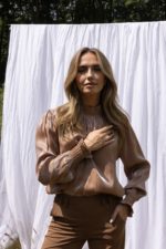 Kimara fea blouse cider wood