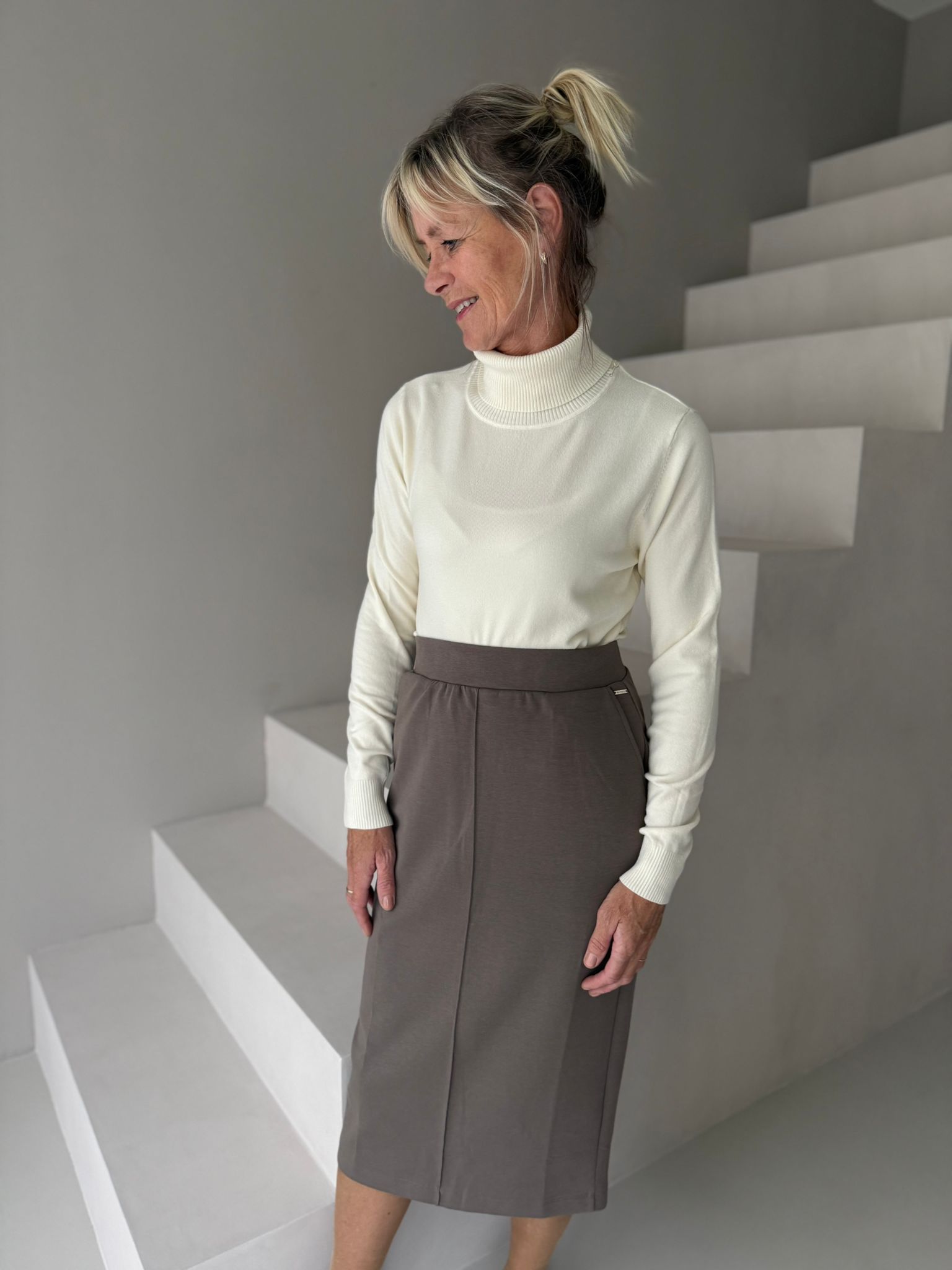 Triple Nine col trui creme