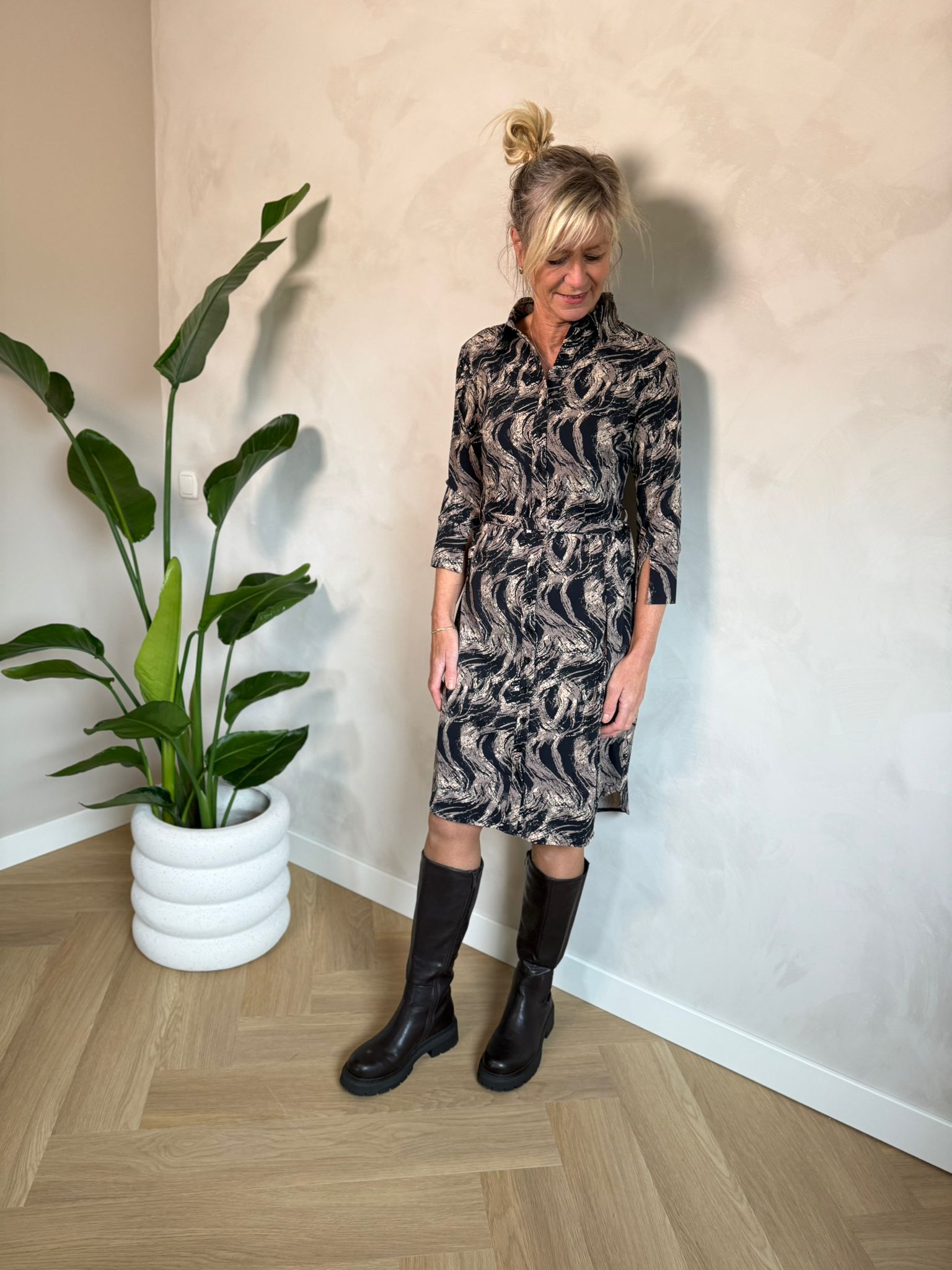 Mi Piace travel jurk drie kwart mouw swirly taupe