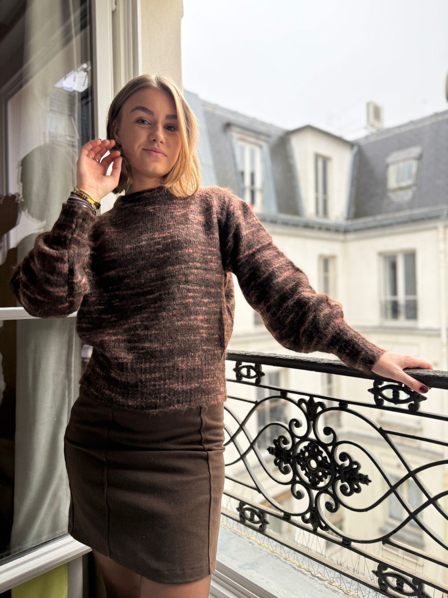 Sweater streep bruin